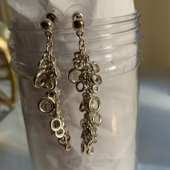 Little Silver Circles dangling earring - Picture 3 of 5